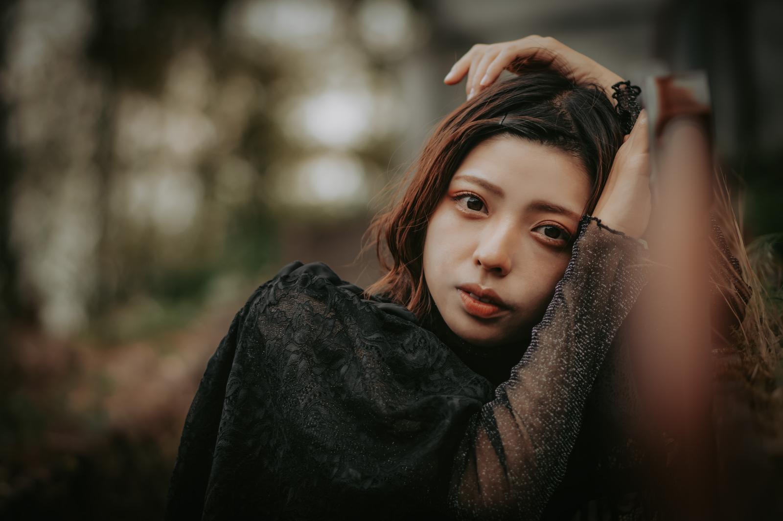髪の綺麗な女性